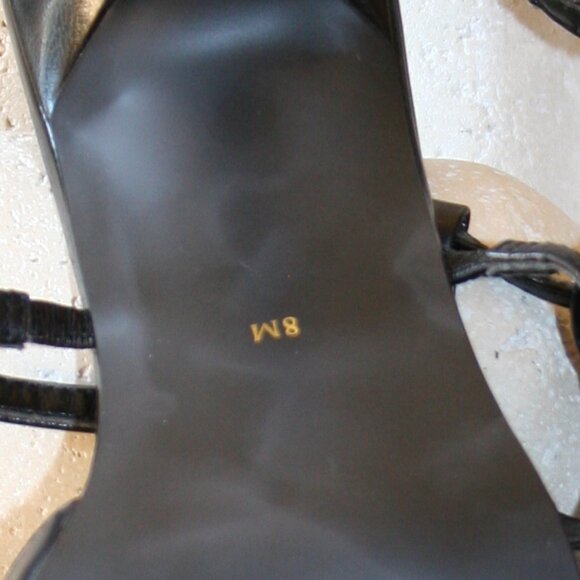 Black Leather Pump/ Closed Pointed Toe, Strapped Heels Size 8M - Picture 8 of 9